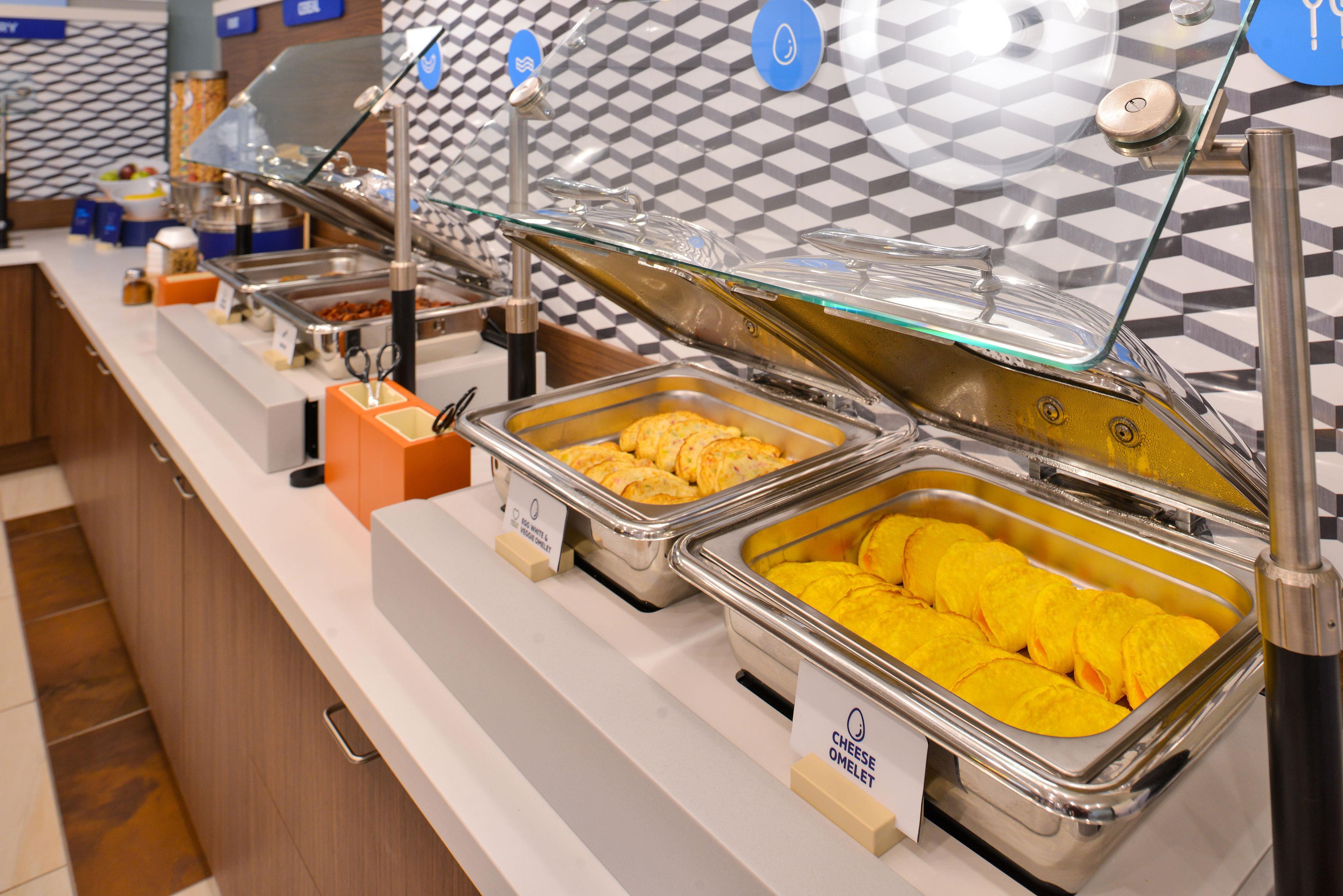 Holiday Inn Express & Suites Fairmont By Ihg Dış mekan fotoğraf