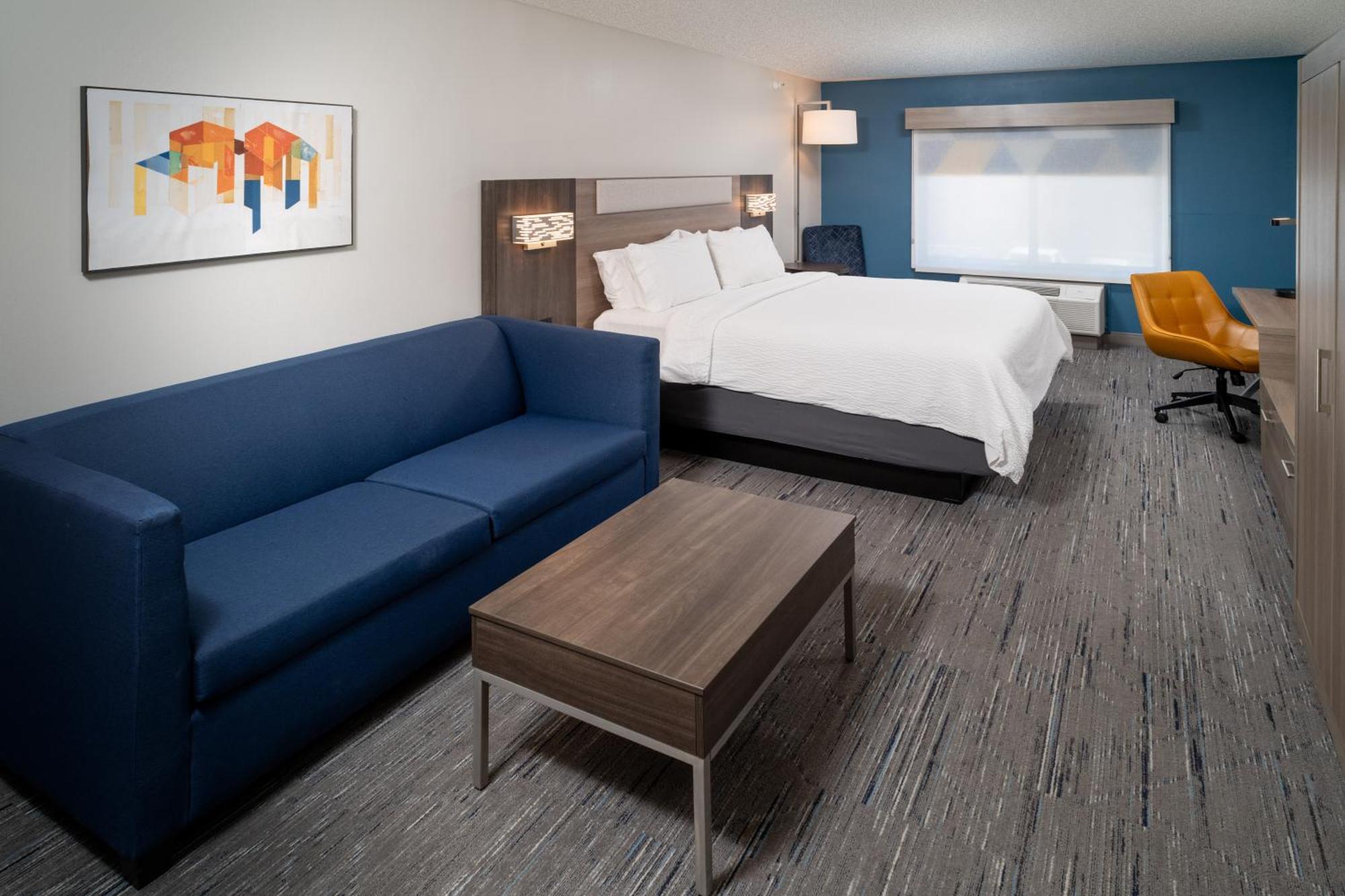 Holiday Inn Express & Suites Fairmont By Ihg Dış mekan fotoğraf