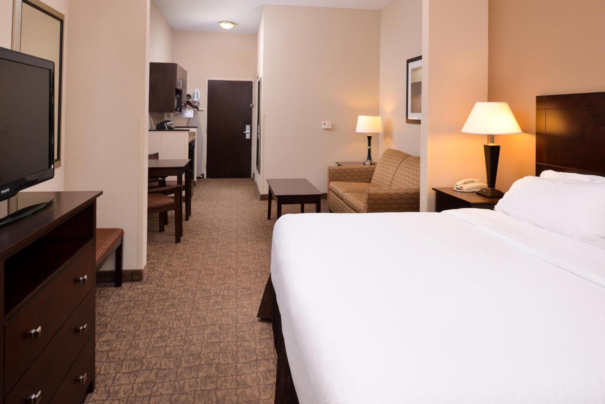 Holiday Inn Express & Suites Fairmont By Ihg Dış mekan fotoğraf