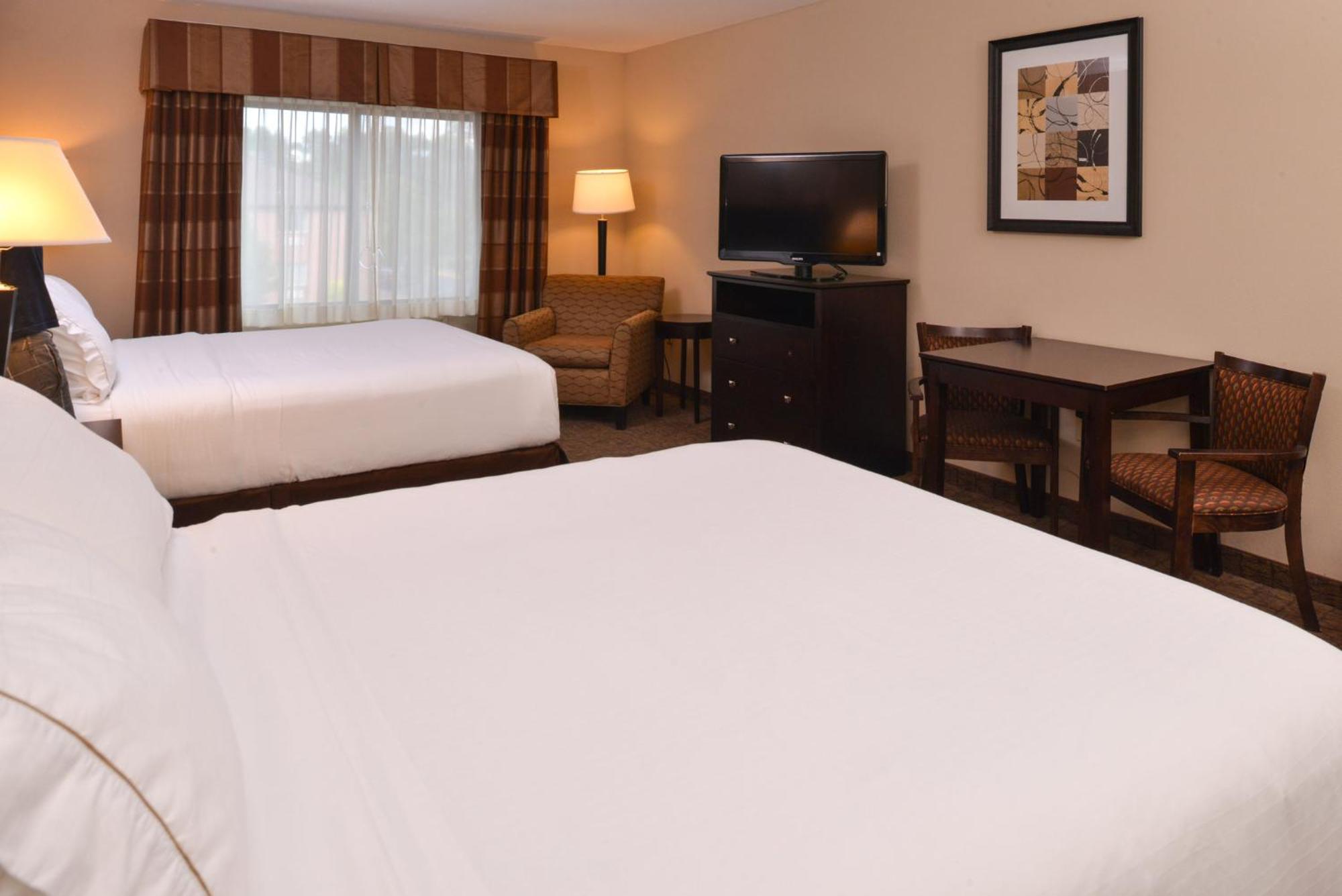 Holiday Inn Express & Suites Fairmont By Ihg Dış mekan fotoğraf